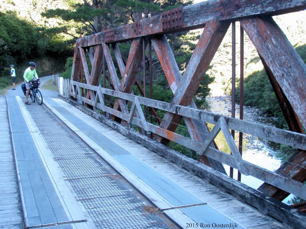 1-ACTARimutakarailtrail.jpg (341196 bytes)